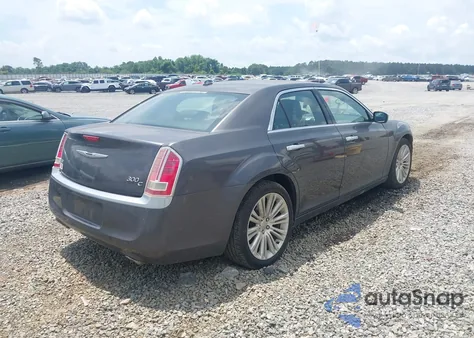 2013 Chrysler 300C John Varvatos Luxury Edition из США, поврежденный, VIN 2C3CCADG3DH659262